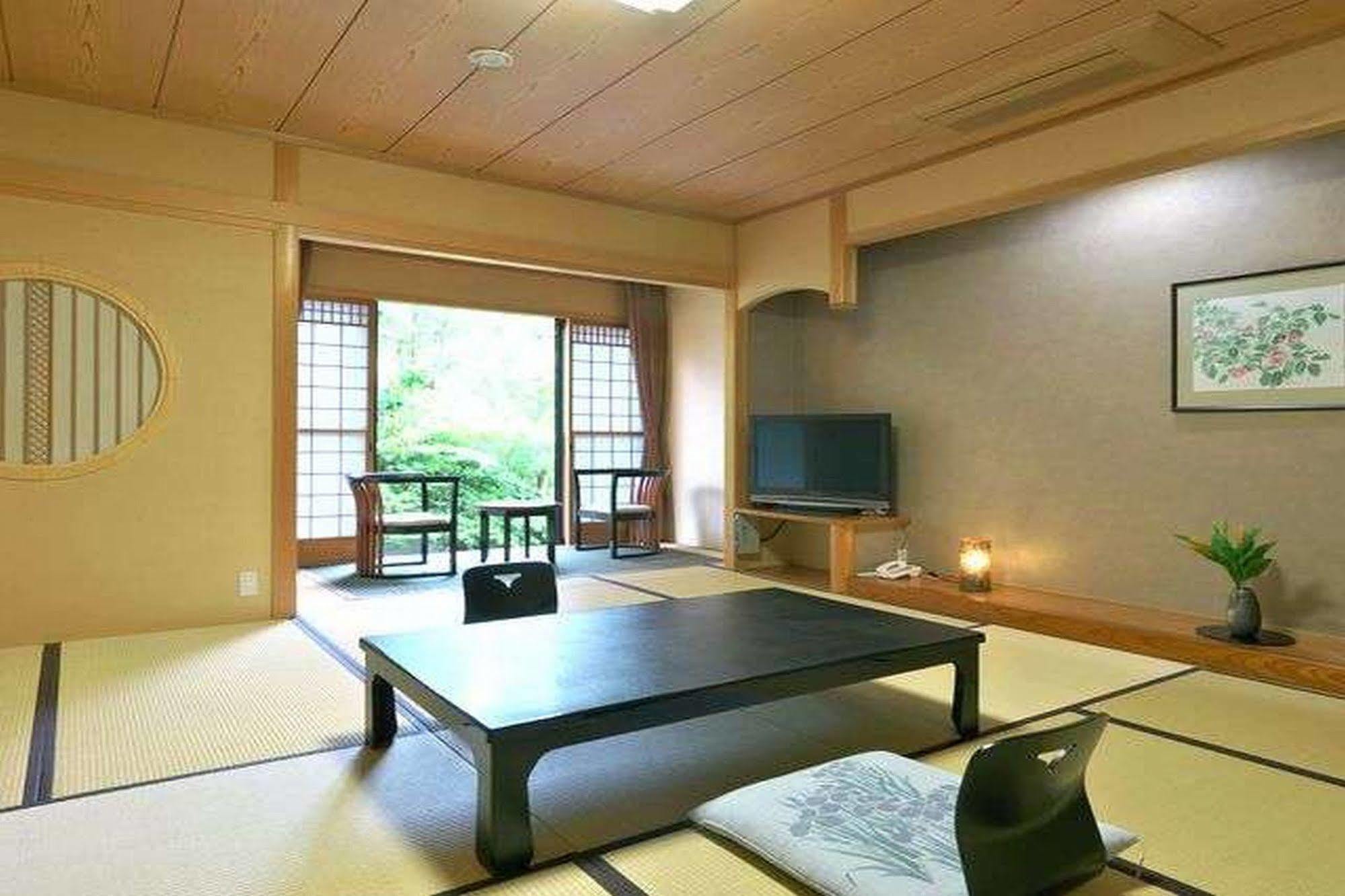 Yuraku Hotel Awara Exterior foto